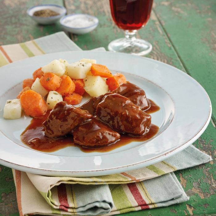 BBQ Beef Brisket with Carrots & Potatoes